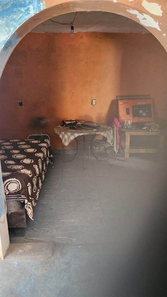 Vivienda con daños  en losa super bien ubicado col santo domingo a unas cuadras de la avenida 3