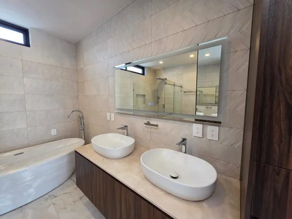 3 habitaciones 3 baños Casa 2