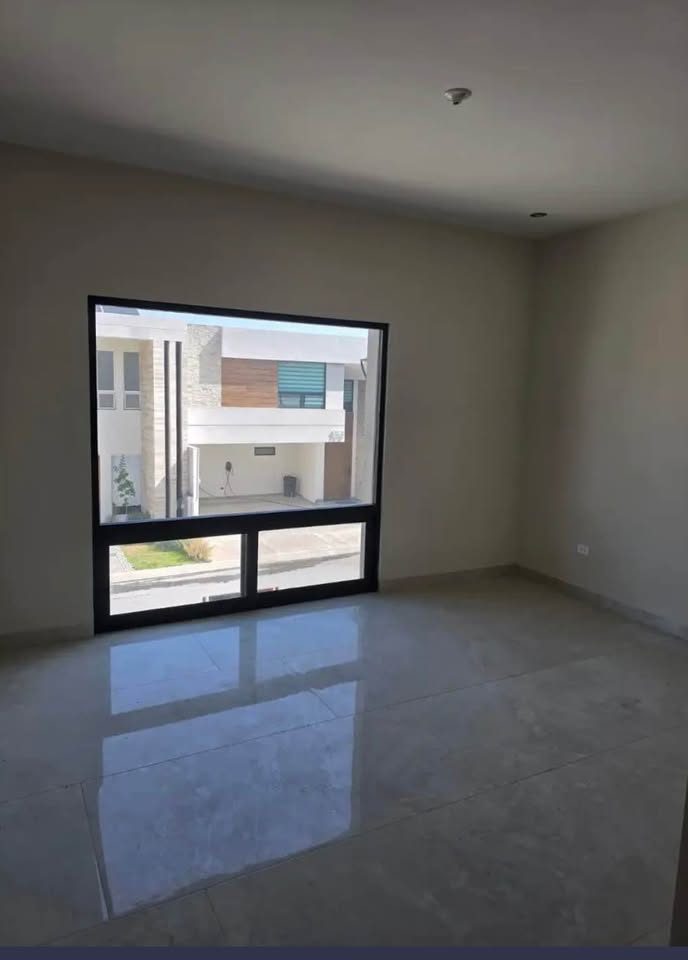 4 Beds 3.5 Baths - House 3