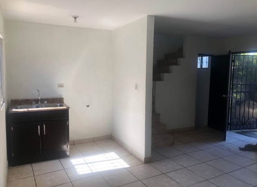SE RENTA CASA EN CASA MAGNA (villas del rey) sin amueblar 3