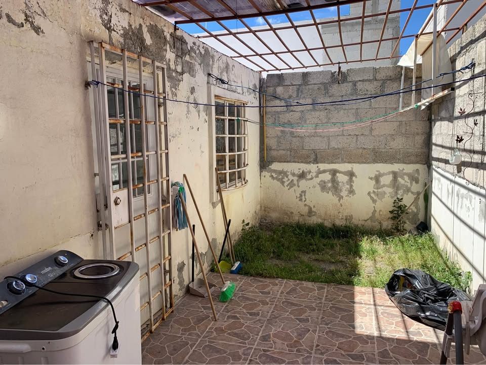 2 habitaciones 1 baño Casa 2