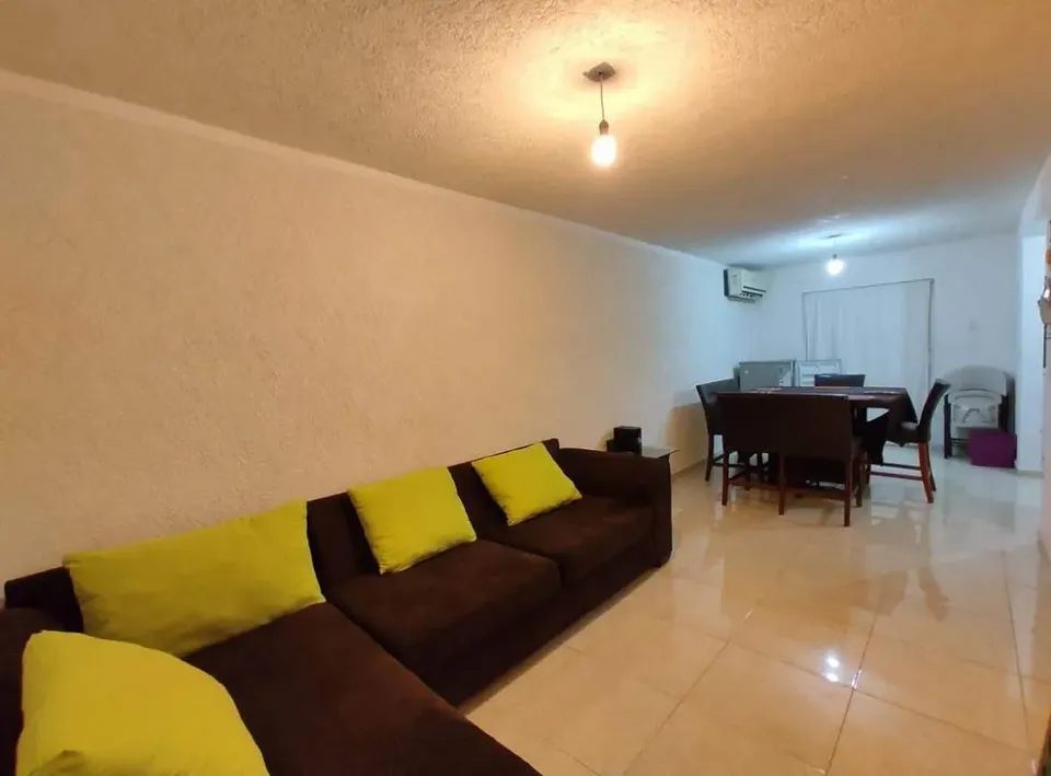 2 habitaciones 1.5 baños Casa 3