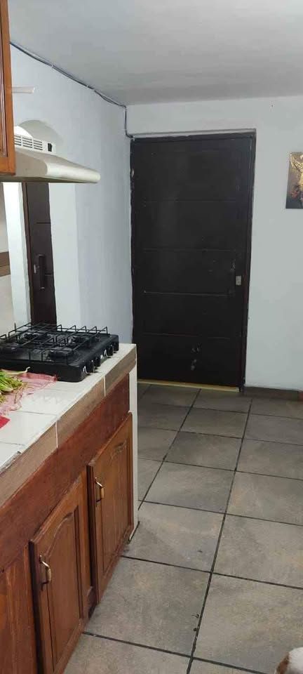 Habitacion con servicos incluidos!!
A solo 5 min de Centro medico y 10 min Centro!! 3