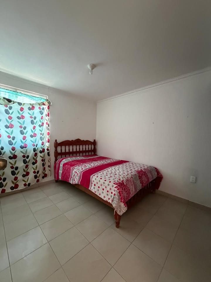2 habitaciones 1 baño Casa 2