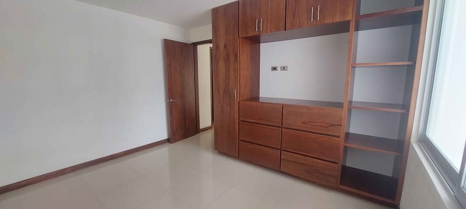 4 habitaciones 3 baños - Casa 2
