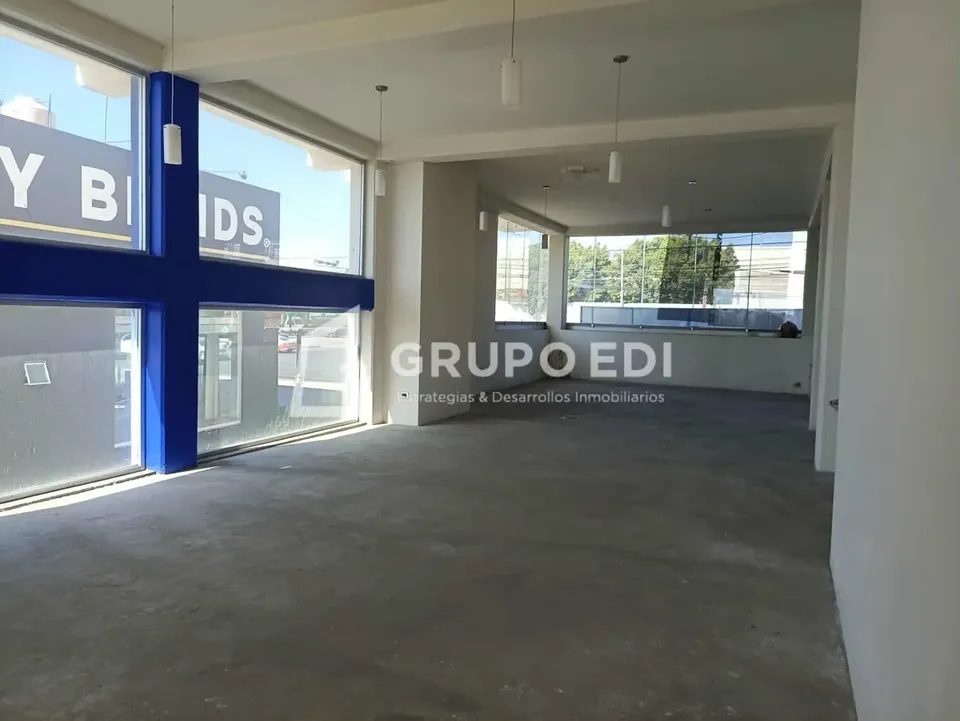 Local comercial en venta · Santiago Momoxpan 2