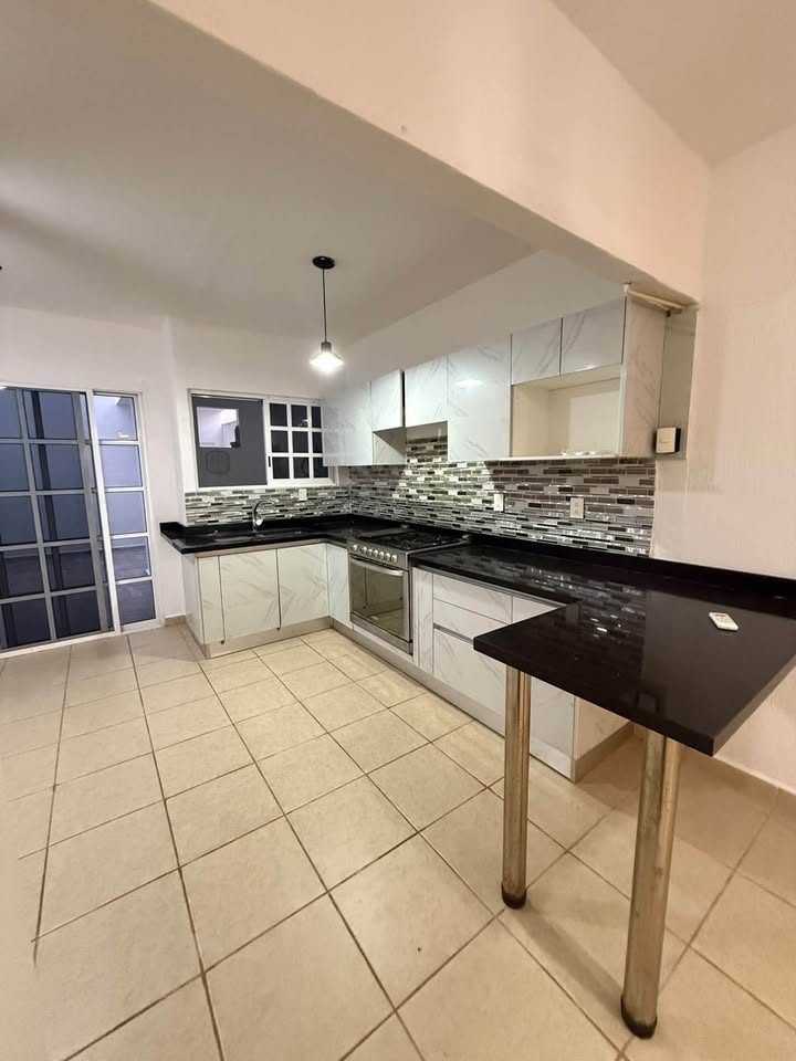 2 Beds 2 Baths - House 2