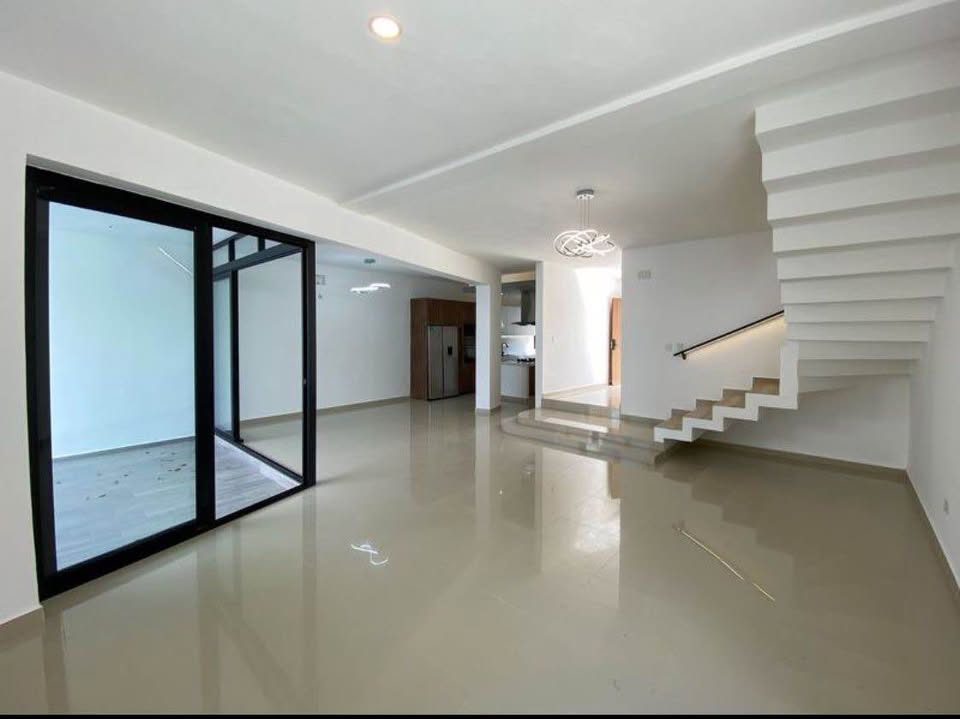 4 habitaciones 4 baños Casa 2