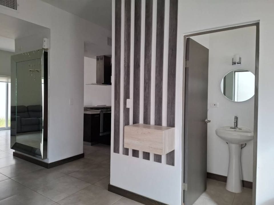 3 habitaciones 2.5 baños Casa 3