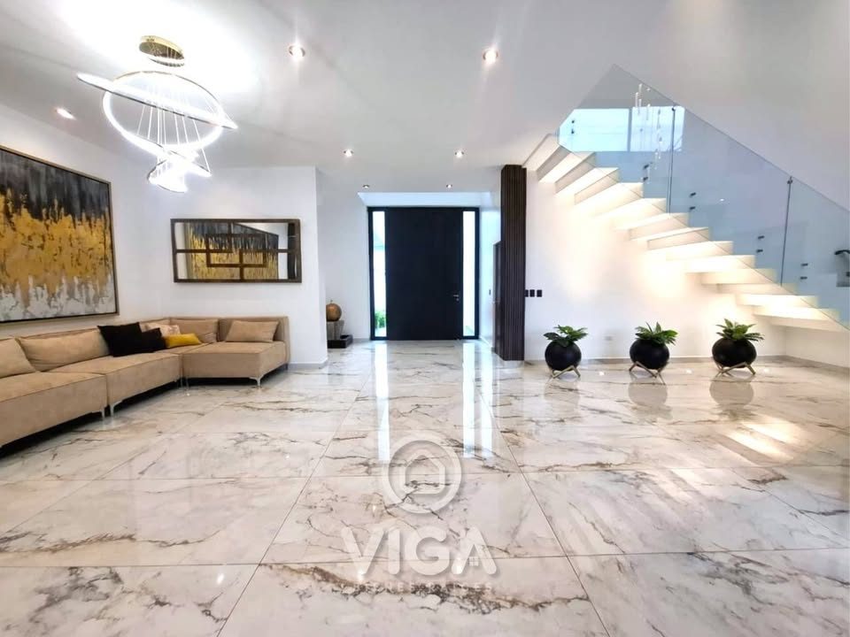 5 habitaciones 4.5 baños Casa 3