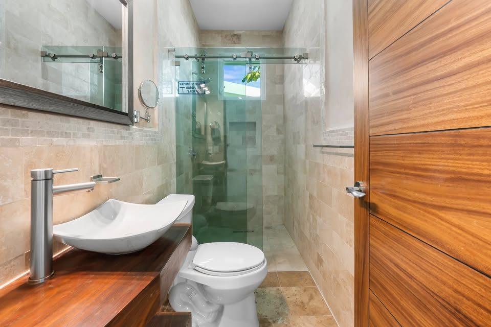 4 Beds 3 Baths House 2