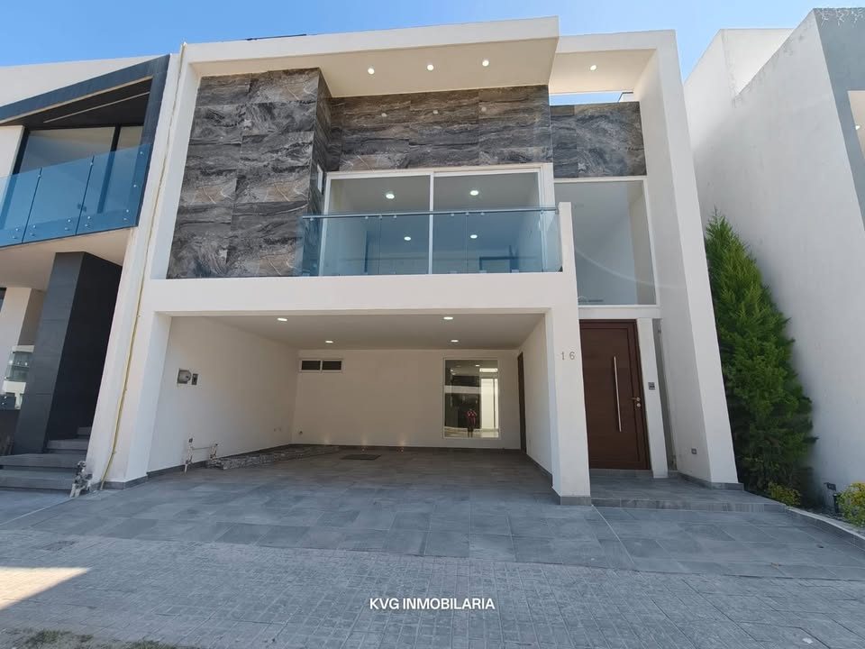 Casa en venta · 3 rec · 144 m² · Lomas de Angelópolis 2