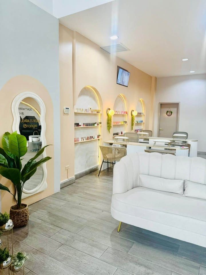 SE TRASPASA SALON DE BELLEZA & SPA 3