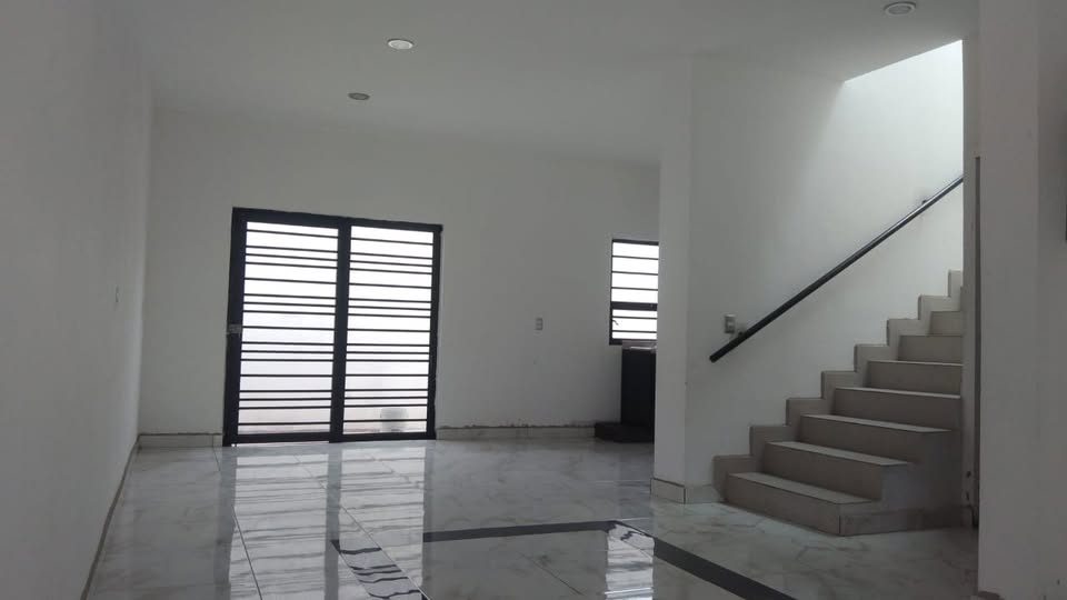 3 habitaciones 2.5 baños Casa 2