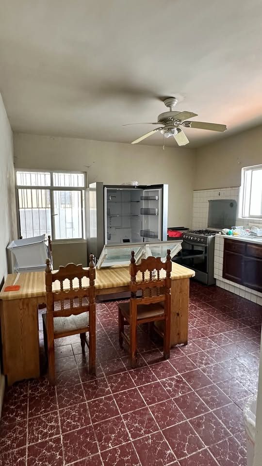 CASA EN RENTA PARA OFICINAS  2