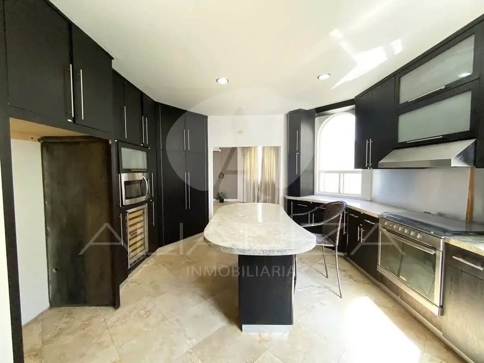 4 habitaciones 3 baños - Casa 2