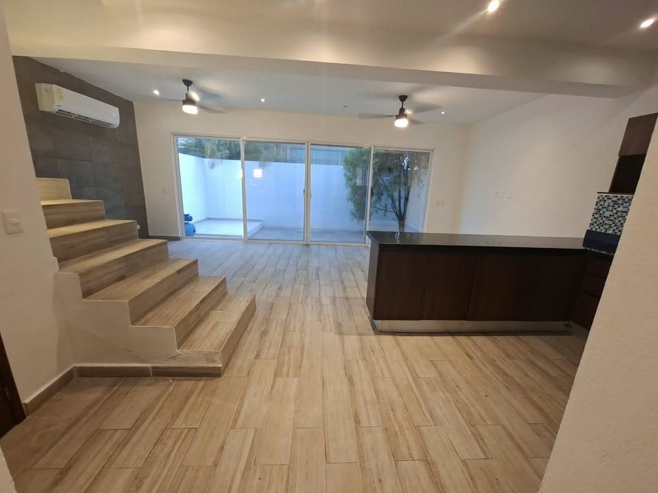 3 habitaciones 2.5 baños Casa 3