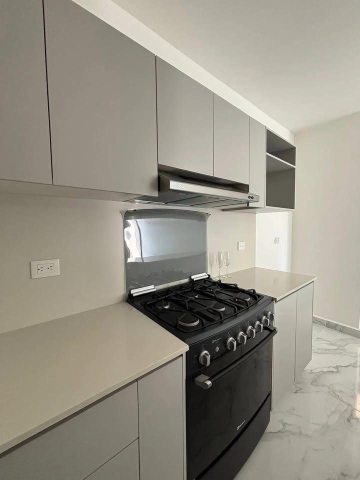RENTA departamento OMBU -HUAYACAN  2