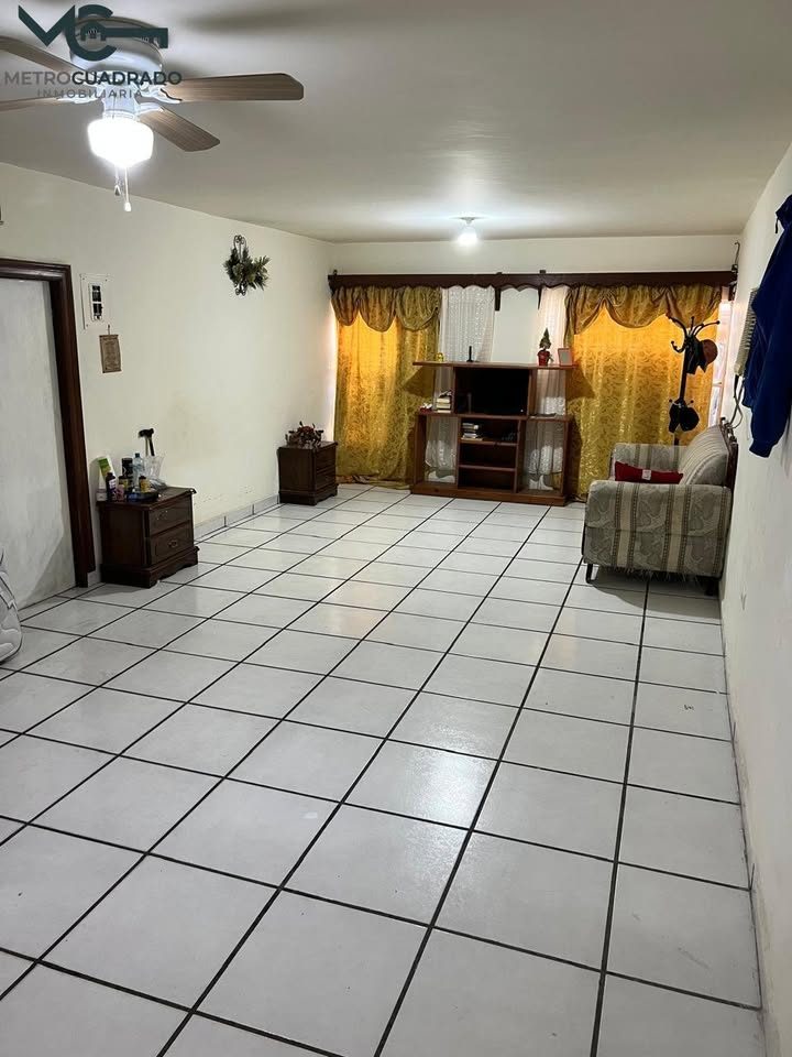 4 habitaciones 2 baños Casa 3
