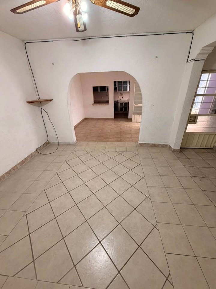 6 habitaciones 2 baños - Casa 2