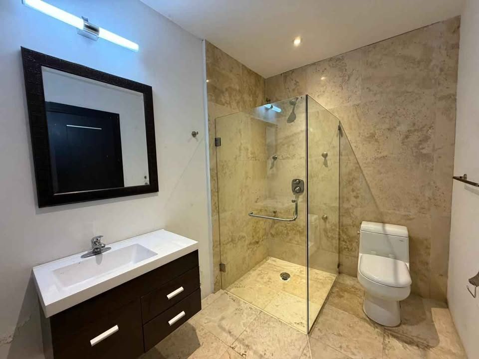 3 habitaciones 5 baños - Casa 2