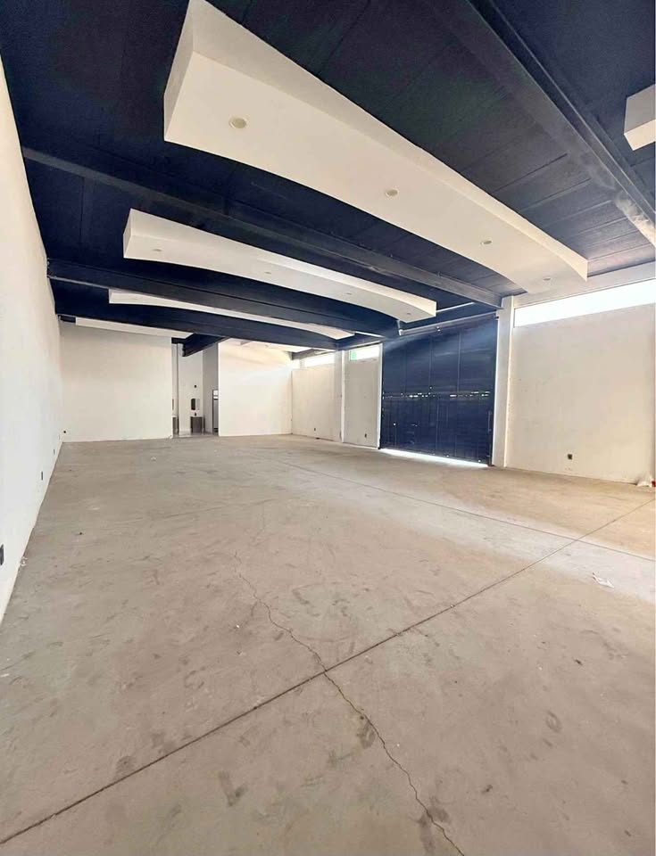 Bodega en venta · 495 m² · Los Olvera 3