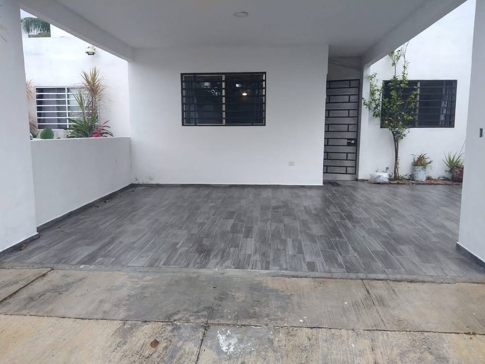 Casa Remodelada y Amueblada de 4 Recamaras en Residencial Jade 2