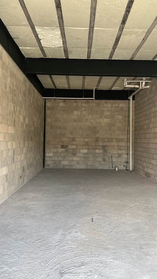 Renta de locales nuevos en plaza Xentric mirador 3