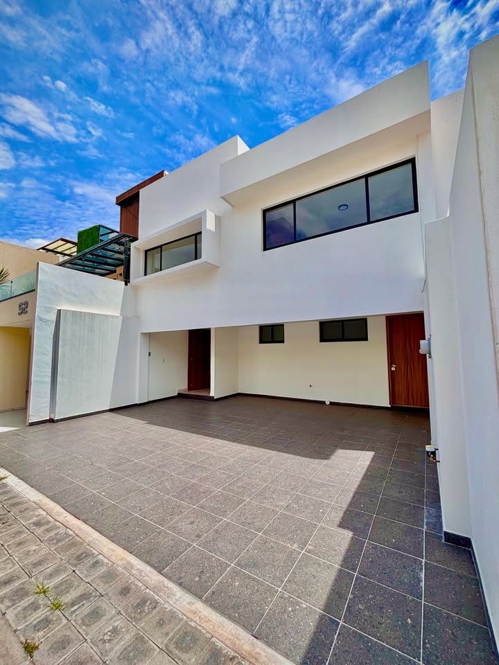 3 habitaciones 3 baños Casa 2