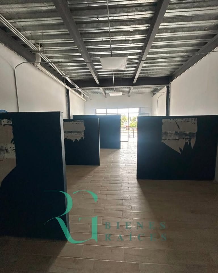 LOCAL EN RENTA, PLAZA DURANGO 📍Frente a la Clínica 44 2