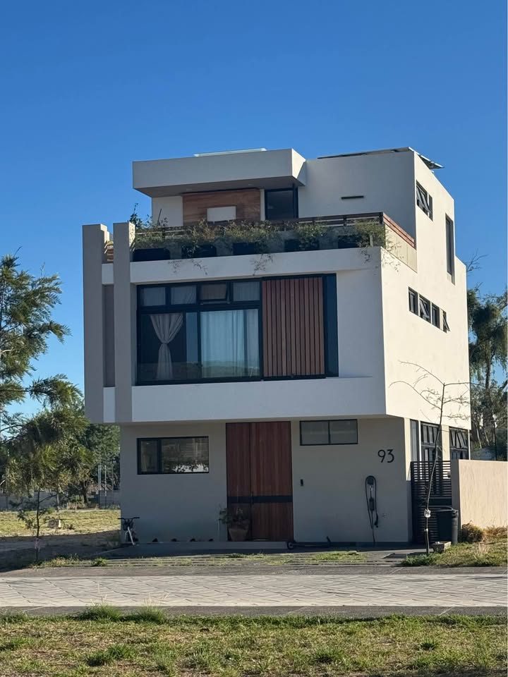 4 habitaciones 4,5 baños - Casa 3
