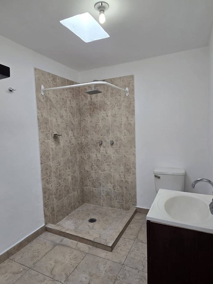 2 habitaciones 1 baño Casa 3
