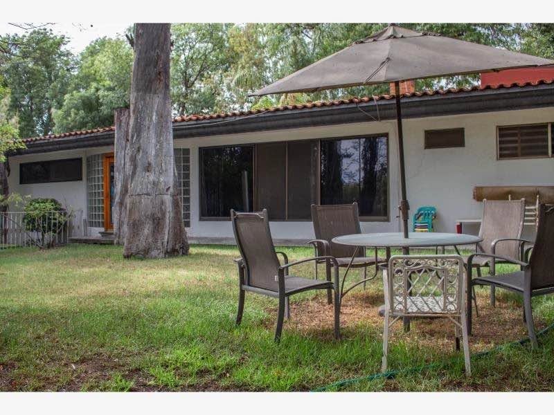 RESIDENCIA EN VENTA EN BOSQUES DE LA CALERA 2