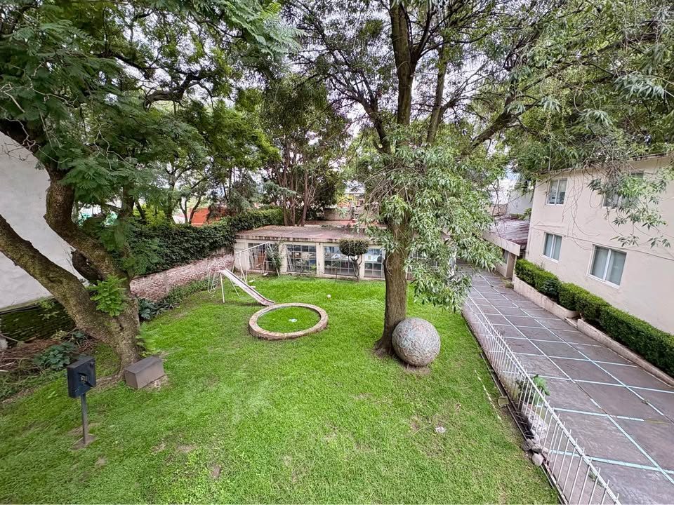 4 beds 6 baths House 2