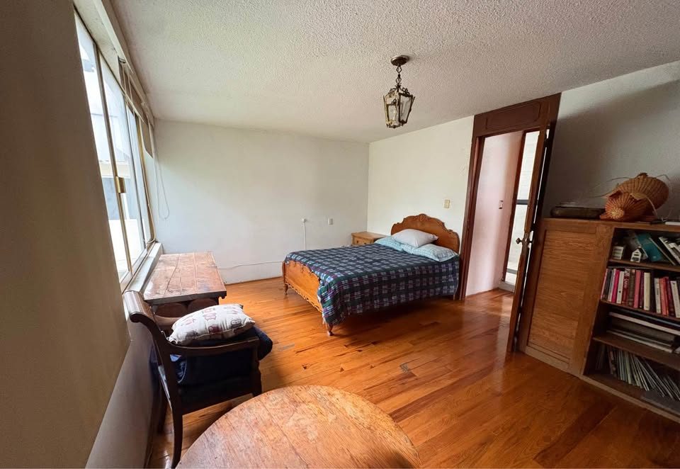 4 beds 6 baths House 3