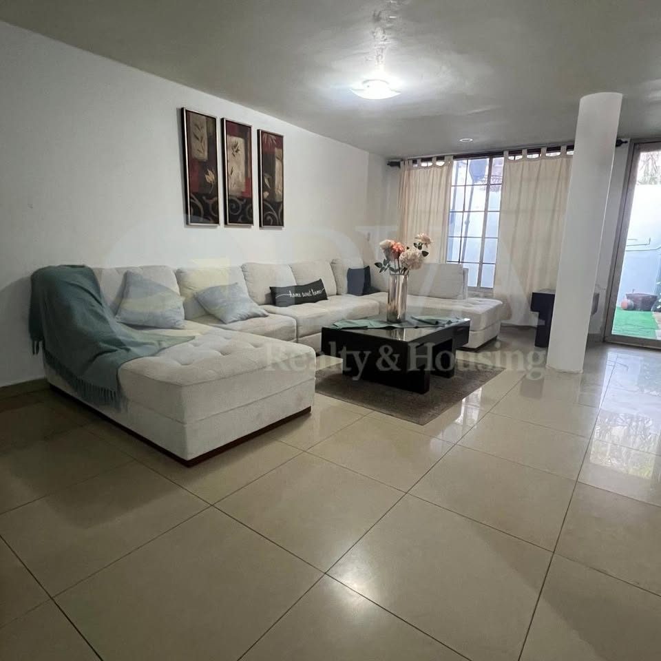 3 habitaciones 1.5 baños Casa 3