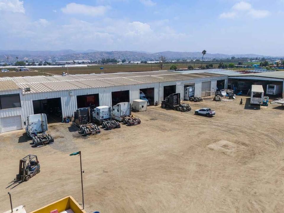 CENTRO LOGÍSTICO E INDUSTRIAL EN VENTA O RENTA – ENSENADA, B.C. / INDUSTRIAL LOGISTICS PROPERTY FOR 2