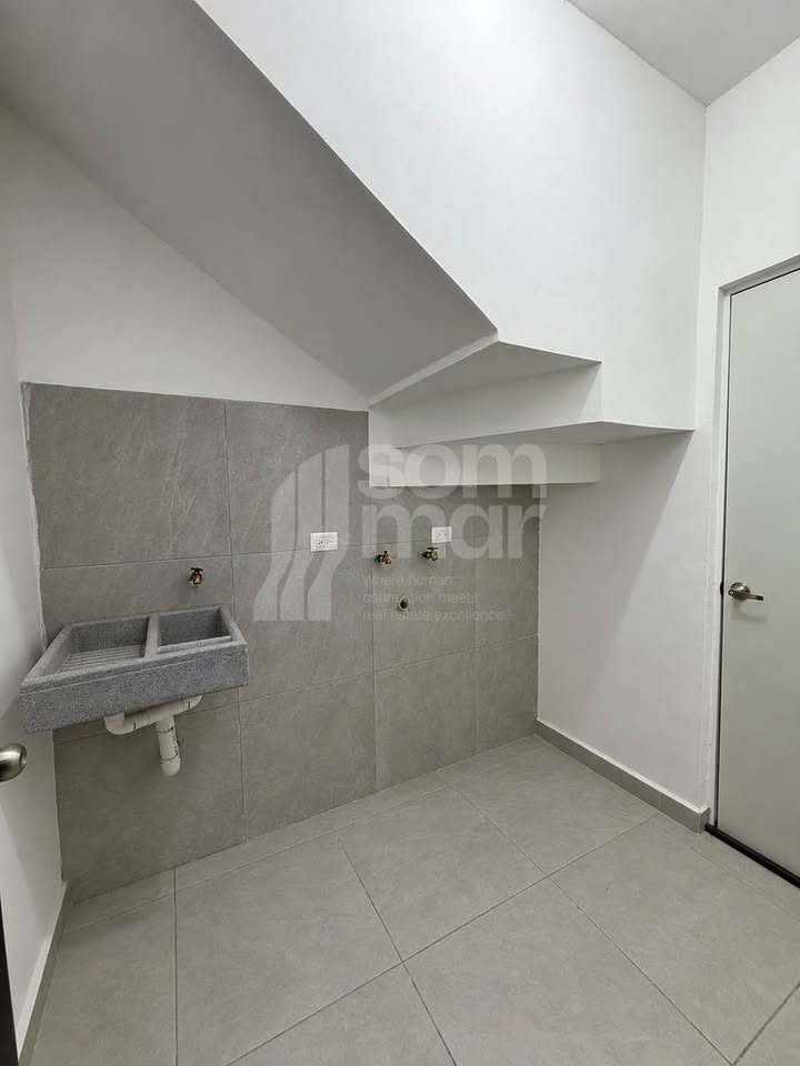 3 habitaciones 2.5 baños Casa 2