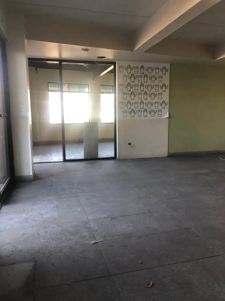 🏢Local en renta en primer nivel en avenida con flujo peatonal y vehicular 2