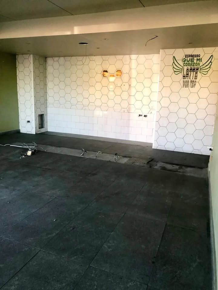 🏢Local en renta en primer nivel en avenida con flujo peatonal y vehicular 3