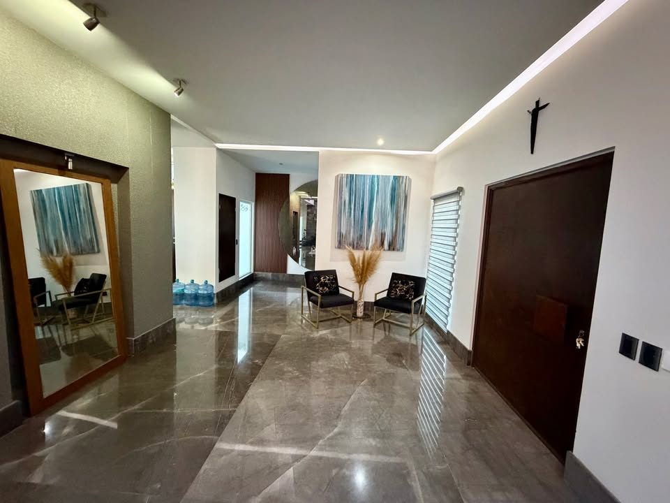 3 habitaciones 5 baños Casa 3