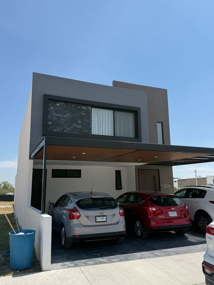 3 habitaciones 3.5 baños Casa 2