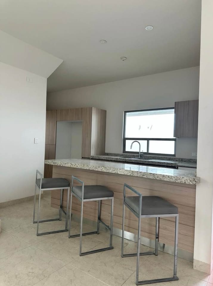 4 habitaciones 4,5 baños - Casa 3