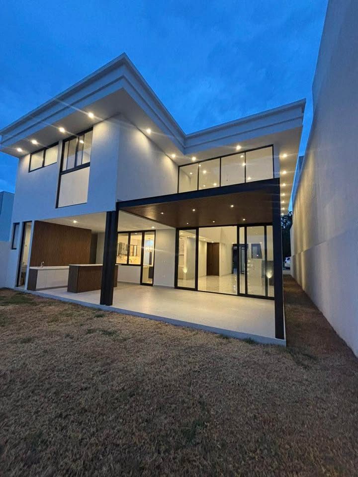 Casa en venta · 4 rec 3