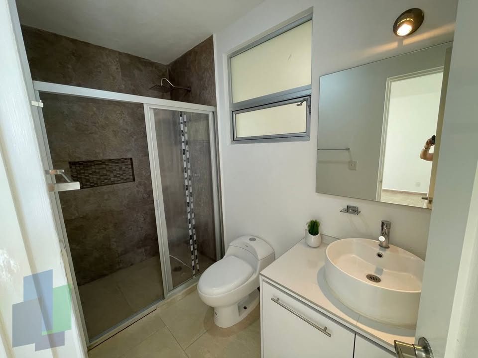3 habitaciones 3.5 baños Casa 2