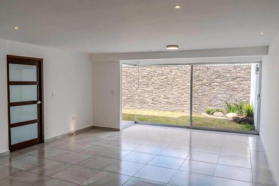 Casa en Renta en Zavaleta, Puebla | 328 m², Roof Garden y Vigilancia 24 Horas 2