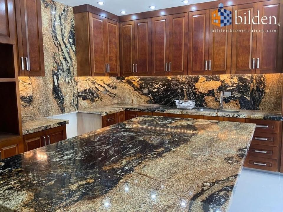 4 habitaciones 4 baños Casa 2