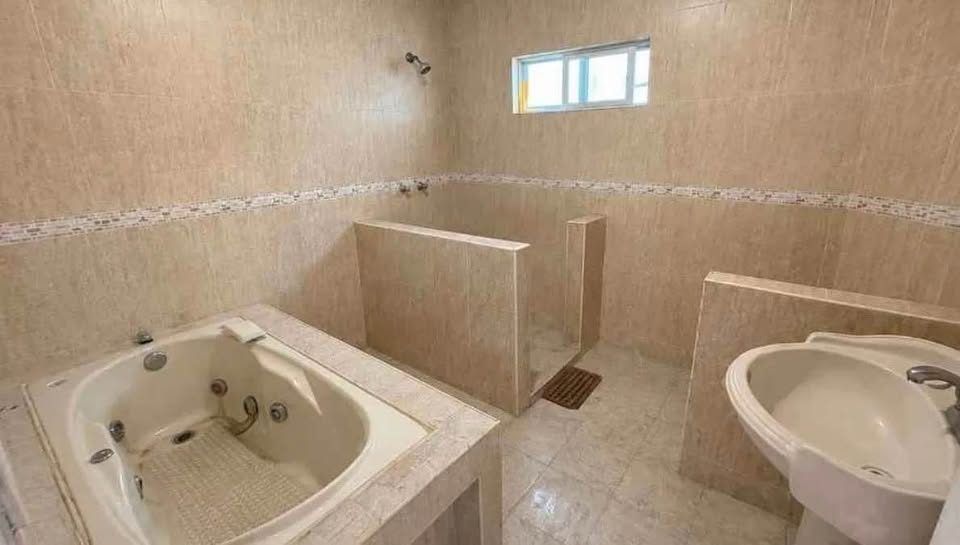 4 habitaciones 2 baños - Casa 3