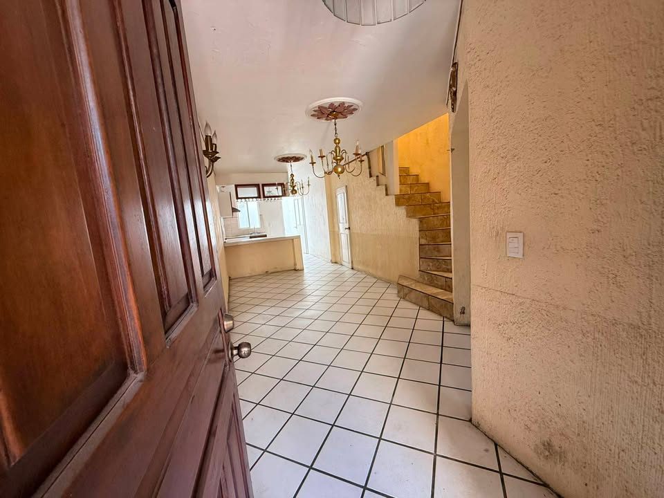 Casa en venta en la aurora Guadalajara 3