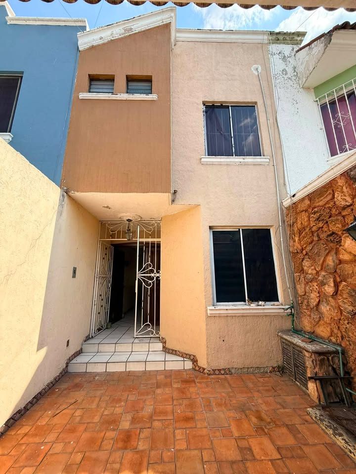 Casa en venta en la aurora Guadalajara 2